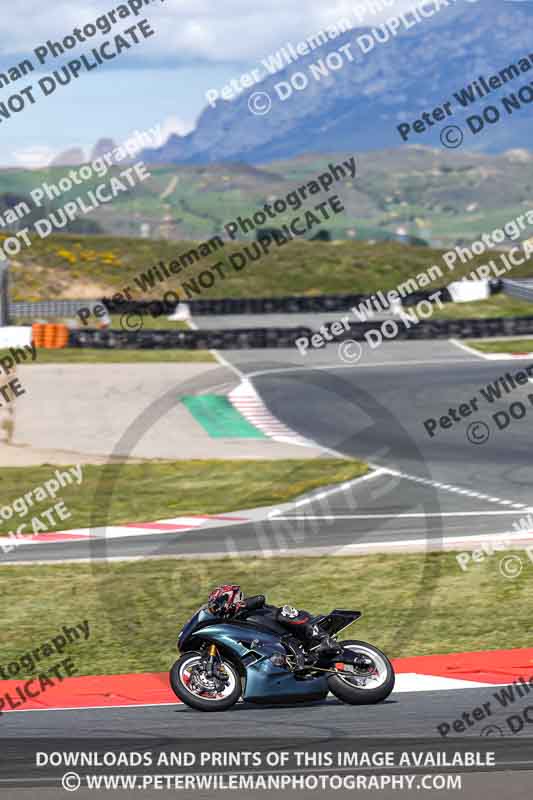 cadwell no limits trackday;cadwell park;cadwell park photographs;cadwell trackday photographs;enduro digital images;event digital images;eventdigitalimages;navarra;no limits trackdays;peter wileman photography;racing digital images;trackday digital images;trackday photos